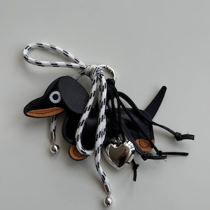 Black Dachshund Keychain: Faux Leather Dog Bag Charm with Silver Heart