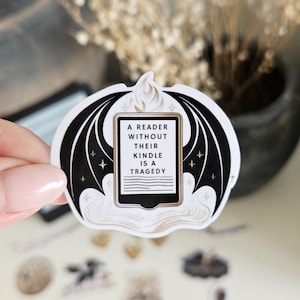 Fourth Wing inspired Kindle Sticker: a reader without their kindle is a tragedy Dragon Romantasy Decal
