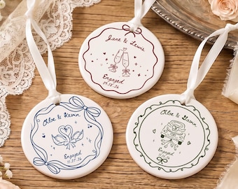 Gepersonaliseerd verlovingsornament, op maat gemaakt keramisch aandenken voor stellen, met namen en datum, cadeau voor verloofden of getrouwden, eerste kerst