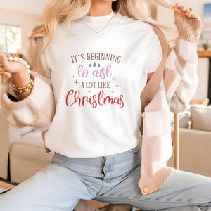 Es fängt an, sehr nach Weihnachten PNG auszusehen | Festliches Sublimationsdesign | Weihnachts T-shirt Clipart | Digitaler Download | Weihnachtszitat Art