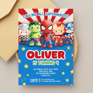 Może przedstawiać: Zaproszenie w stylu superbohaterów z tekstem "CALLING ALL SUPERHEROES!" i "OLIVER IS TURNING 4". Zaproszenie zawiera ilustracje kreskówkowe superbohaterów i zawiera szczegóły wydarzenia: datę, godzinę, miejsce i informacje RSVP.