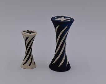 3D Printed Fidget Hourglass Passthrough – Sensory Toy for Anxiety Relief & Focus – Two Sizes