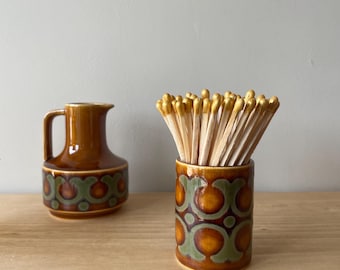 Vintage Hornsea Bronte Match Pot and extra large matches