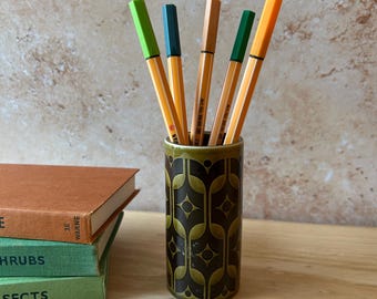Hornsea green Heirloom vintage pen pot