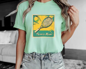 Tennis Mom Grafik-T-Shirt, Retro Sport Mom T-Shirt, mutiges Pop-Art-Tennis-Shirt, sportliches Geschenk für Mütter, Spieltag für Tennisfans