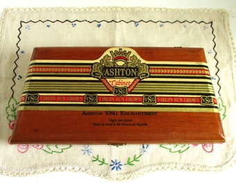 Ashton - Cabinet VSG - Virgin Sun Grown - Enchantment - Trapezoid Shape Cigar Lacquered Box