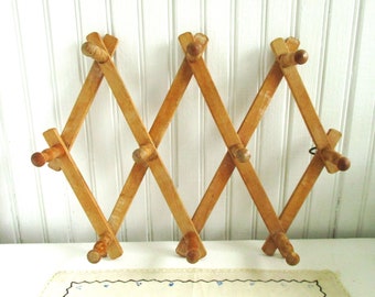 Vintage Expandable Accordion Wooden Peg Rack - Hangs Vertical and Horizontal