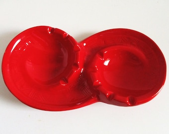 Haeger - Mid Century Modern Bright Red Biomorphic Ash Tray