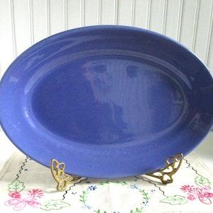 Vintage Unmarked 1940s Periwinkle Blue Platter