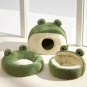 Frog Pet Bed: Plush Cozy Cat & Small Dog House