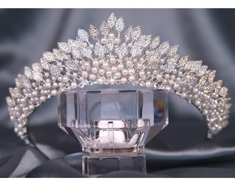 Swarovski Crystal Bridal Crown | Pearl Wedding Tiara | Handmade Royal Bride Headpiece | Elegant Princess Tiara | Silver Sparkle Bridal Crown