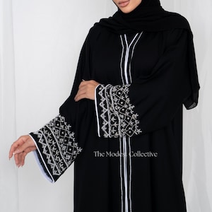 Black Abaya Set, Black Embellished Sleeves Abaya Set Made in Dubai, Fancy Abaya Ramadan Abaya for woman Eid Abaya Black Abaya Abaya Dubai