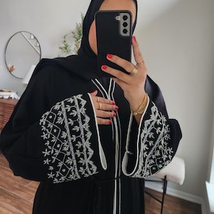 4 Piece Black Abaya Set, Black Embellished Sleeves Abaya Set Made in Dubai, Fancy Abaya for woman Eid Abaya Black Abaya Abaya Dubai