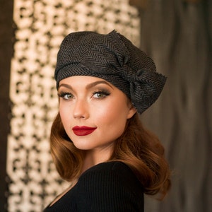 Beret Hat Bow, Grey & Black Chevron Striped Wool Beret, French Beret, Winter Hat, Pin Up Girl Hat, Vintage Look Beret Hat