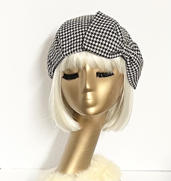 White & Black Beret Hat Bow Eva Beret in white straw cloth with black infinity bow  main image 3