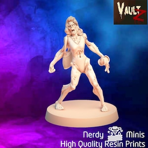 Beach Mom Zombie | DnD Minis | 32mm 40mm | Zombicide | Vaultz