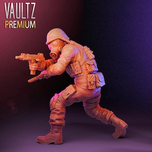 Hunk | Survivor Miniature | Resident Evil Fan Art | 30mm 32mm | Vaultz