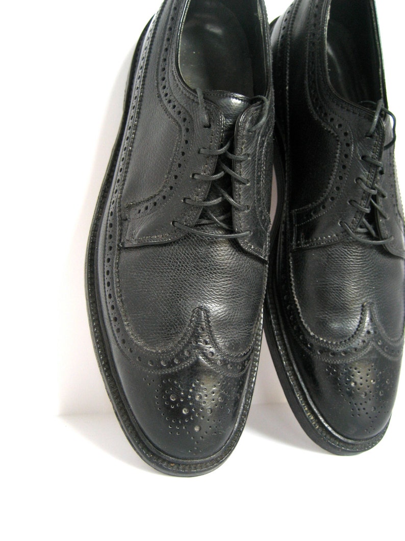 Vintage Mens Black Wing Tip Textured Dress Shoes 1980s