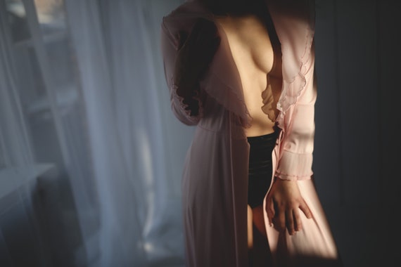 Vintage Vanity Fair Ruffle Collar Soft Pink Robe /
