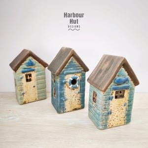 Ceramic Beach Hut Decoration: Small Seaside Nautical Coastal Ornament with LED Lights
