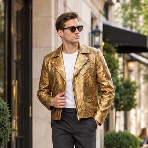 Blouson motard homme doré en cuir peau de serpent - Manteau moto métallisé à imprimé python en relief