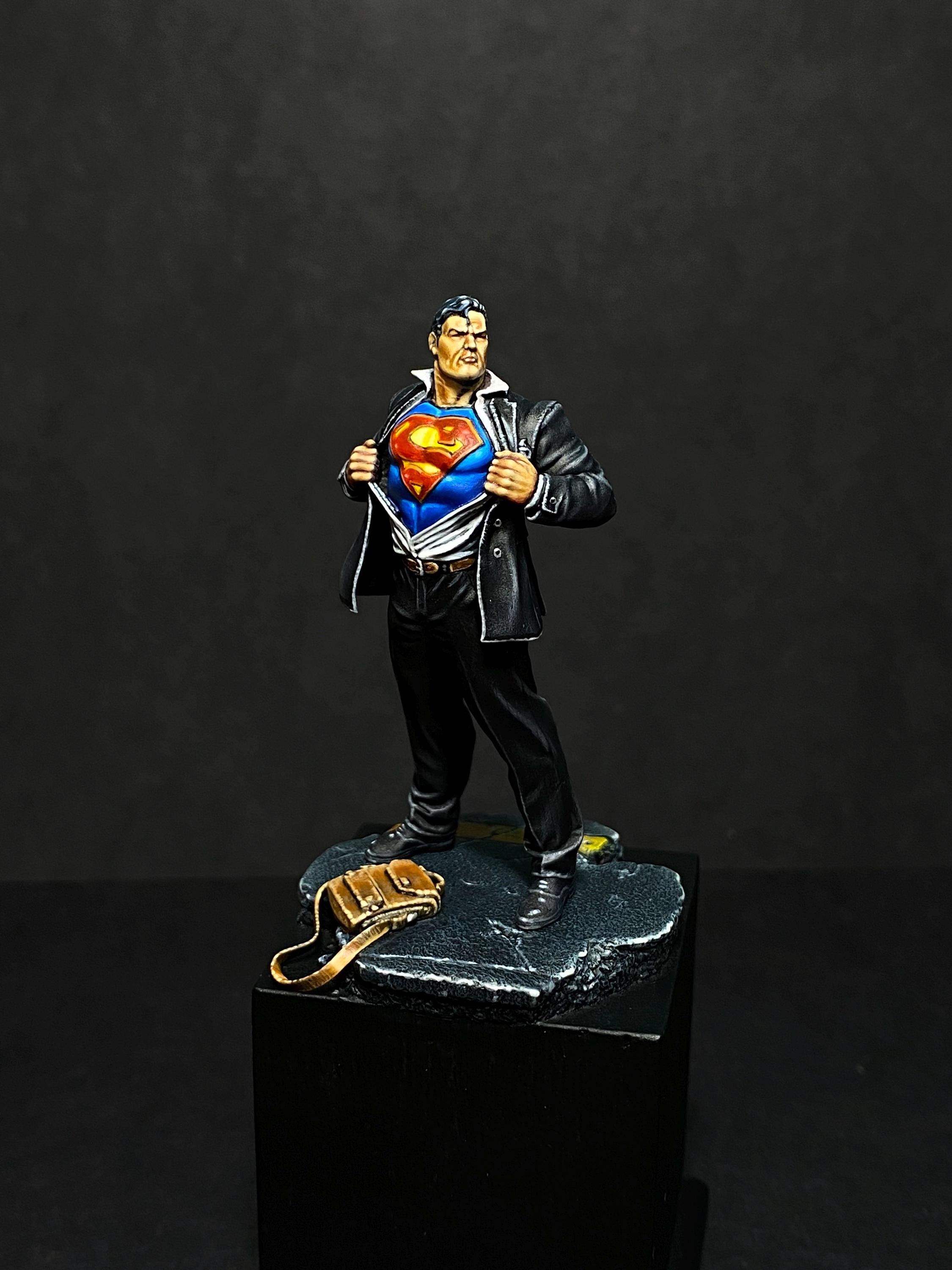 Sculpture Super Man Comics