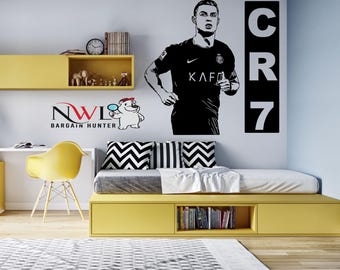 Adesivo de parede decorativo em vinil com o jogador de futebol Cristiano Ronaldo CR7 Al Nassr 2025.