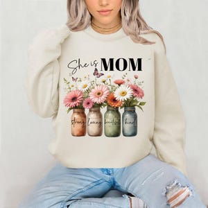 Mother&#39;s Day Gift: Gildan Crewneck Sweatshirt for Mom, Unisex Mom Shirt, Gift for Her, Mom Life Apparel, Mother&#39;s Day Present