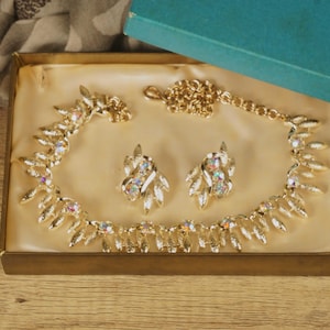 Vintage 1950s Coro Aurora Borealis Necklace & Earrings Set, Gold-Tone Leaf Motif, Midcentury Rhinestone Parure with Box