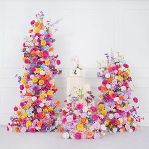 Sfondo Floreale Colorato | Arrangiamenti di Rose e Ortensie Artificiali per Matrimoni