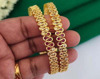 Trendige, mikro-vergoldete, traditionelle Armreifen aus südindischem Schmuck für Hochzeiten