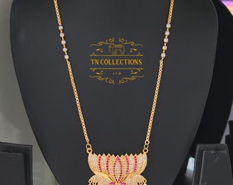 Traditioneller, mikrovergoldeter Lotus Pathakkam mit einreihiger Perlenkette – südindischer Hochzeitsschmuck