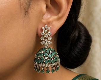 Antiker polnisch AD Jhumkas Südindische asiatische Hochzeit Schmuck Emerald Grün Rubin tragen