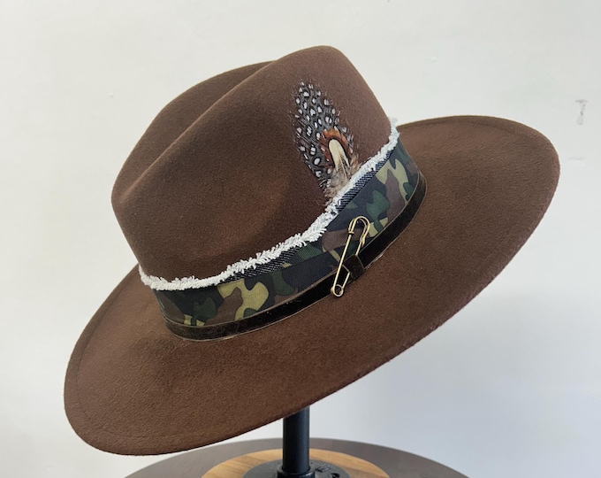 Featured listing image: Brown Wide-Brim Fedora – Camouflage & Denim Band with Feathers and Brushed Gold Accent - Size: M - 22.25 Inch