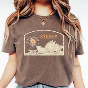 Sydney Opera House Shirt Vintage Unisex Tshirt Comfort Color Australia Travel Wear Souvenir Tee Beach Outfit Summer Vacation Australian Gift