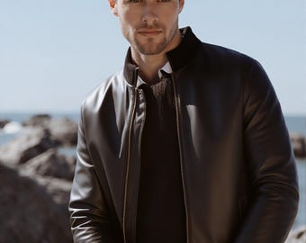 Chaqueta de piel de becerro hecha a mano: abrigo de cuello alto estilo británico para hombre