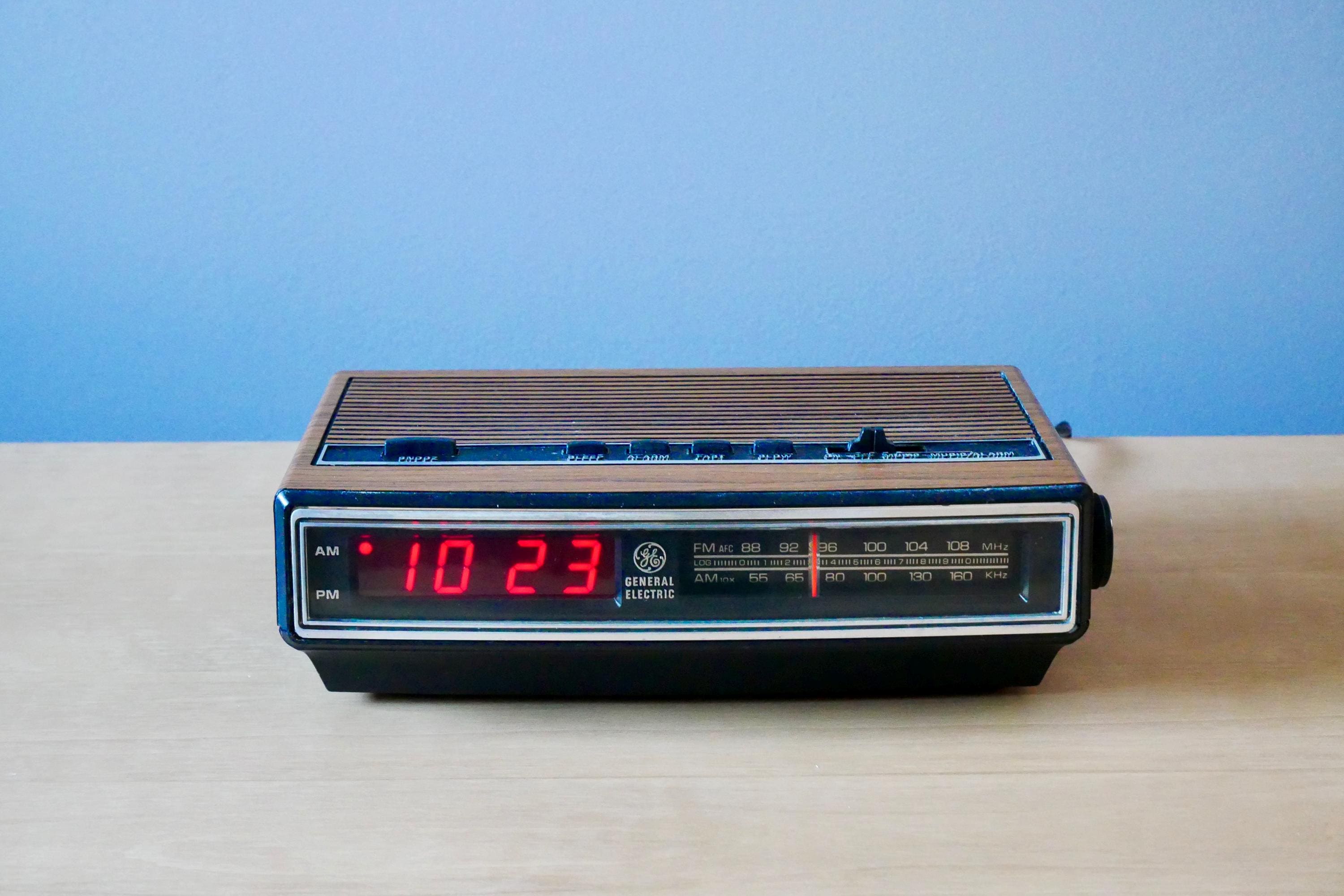 Gé radio alarm clock - Etsy 日本