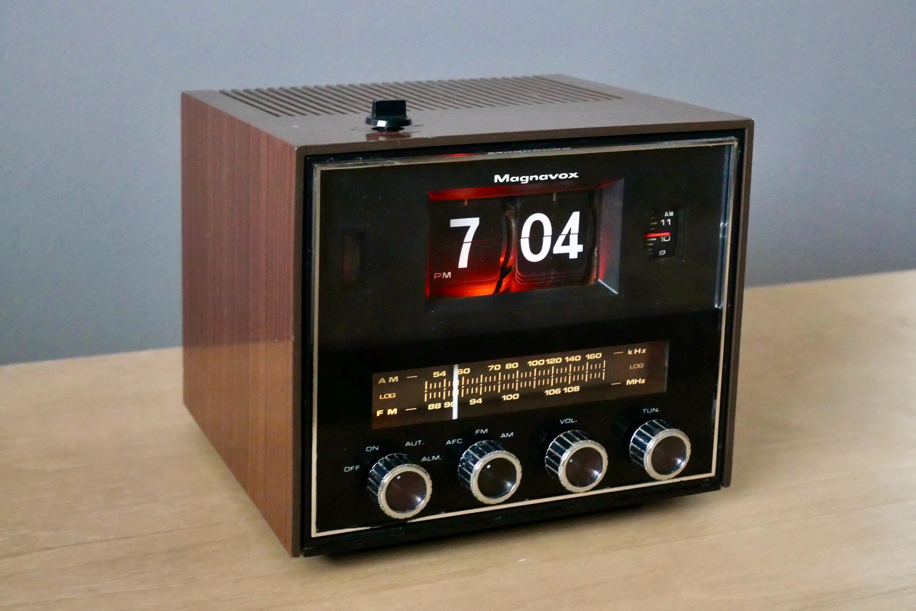 (ラジオ)SOLID STATE TIMES SPUTNIK Times Sputnik SR-7 AM Radio – Future Forms