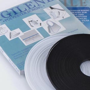 Rigilene – Fettuccia Per Imbottiture E Steel Bones In Poliestere – 1/4 Di Pollice (6mm) – Rotolo Da 50 Metri – Colore Bianco – Per Corsetti, Reggiseni, Abiti Da Sposa E Costumi