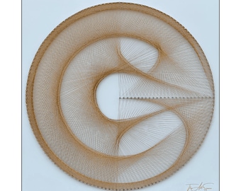 Arte de cuerdas geométrico: blanco perla y dorado, decoración de pared minimalista