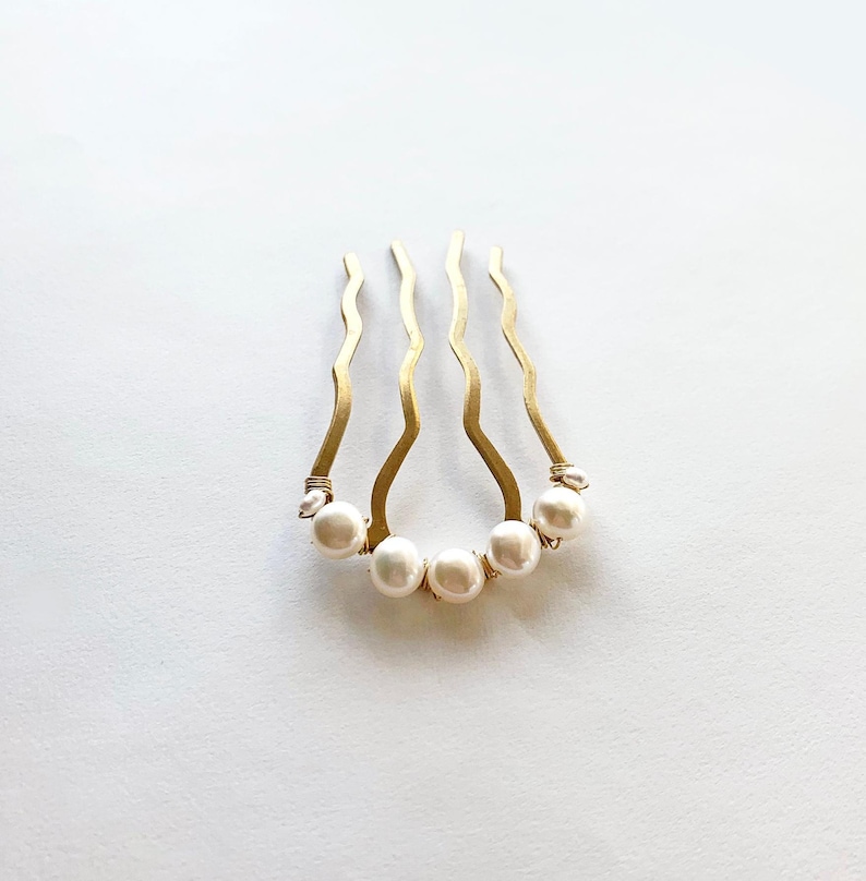 Pearl Wedding Comb • Bridal Hair Comb • Minimalist White Hair Comb • White Pearl Wedding Accessory
