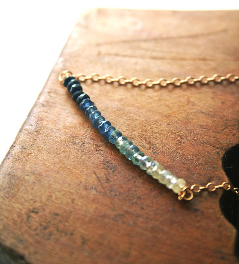 Saphir Halskette, Muttertagsgeschenk, September Geburtsstein, Blaue Halskette, Blaue Ombre Halskette Bild 2