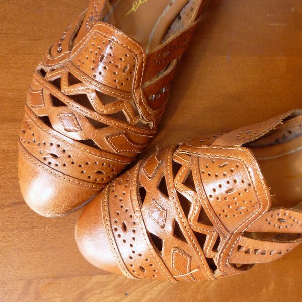 Size 6.5 Vtg Toffee Brown Woven Cut Out Leather Flats, Geometric, Perforated, Made in Brazil