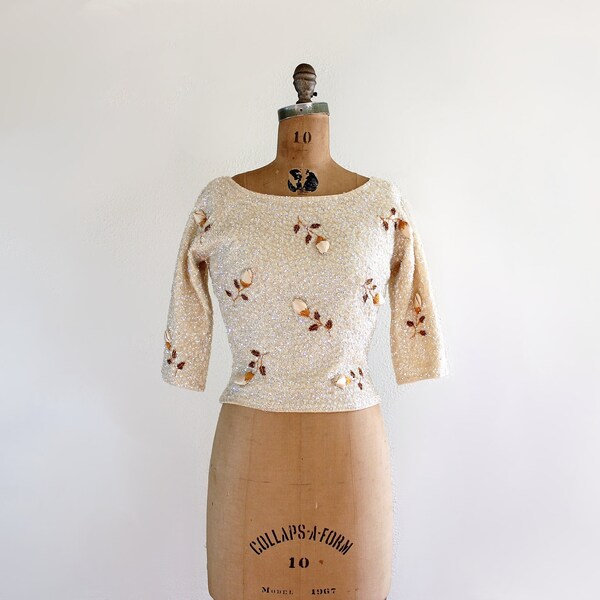 1960s sweater - 60s sequin top medium - rose bud - aurora borealis