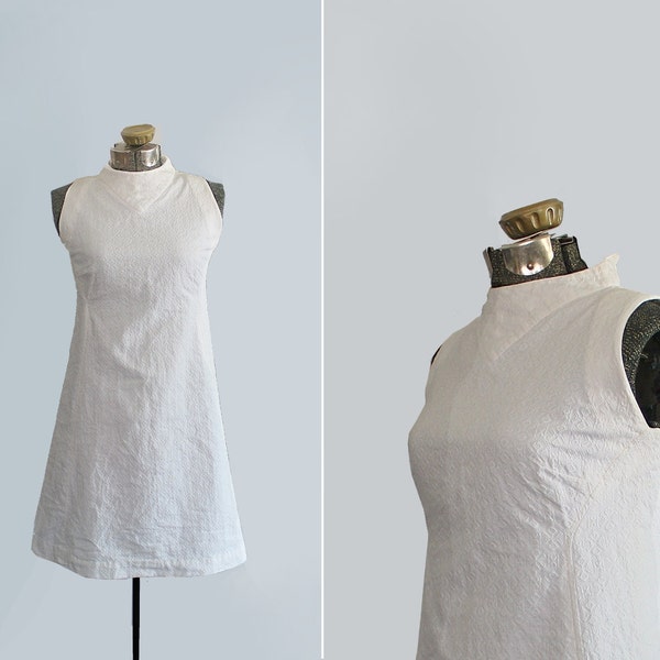 CIJ SALE vintage 1960s dress // 60s mod a-line minidress // size extra small