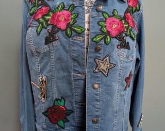 Chaqueta vaquera reciclada con alas de corazón