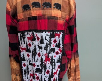 Camisa de franela blanqueada reciclada de H&M para hombre con osos, alces y árboles