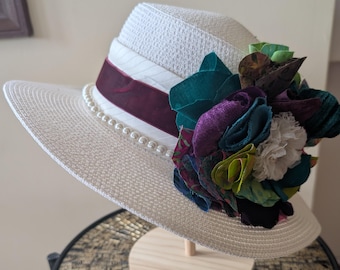 Sombrero Derby personalizado con flor grande