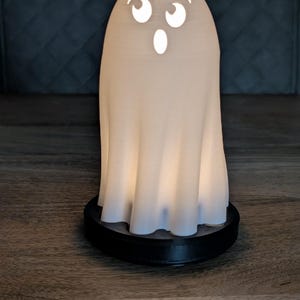 Ghost Halloween Lamp, Spooky Halloween Light, 3D Printed Litght, Novelty Light, Table Lamp, Night Light
