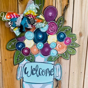 welcome flower door hanger , spring door hanger, flower door hanger , spring decor